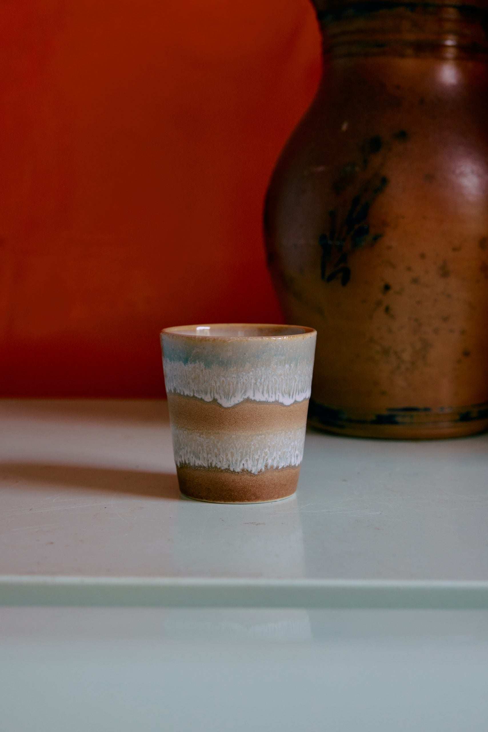 70s Ceramics: Kaffeebecher Skyline HKLiving