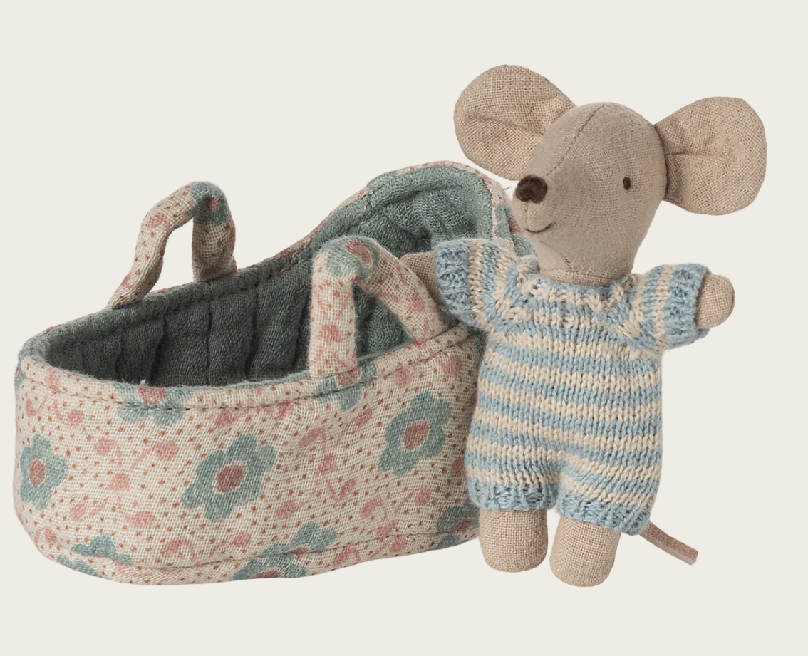 Babymaus in Tragetasche - Blau Maileg