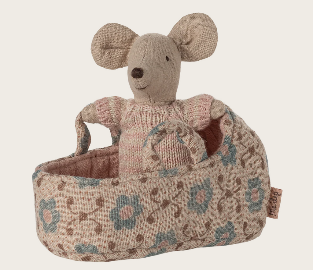 Babymaus in Tragetasche - Rose Maileg