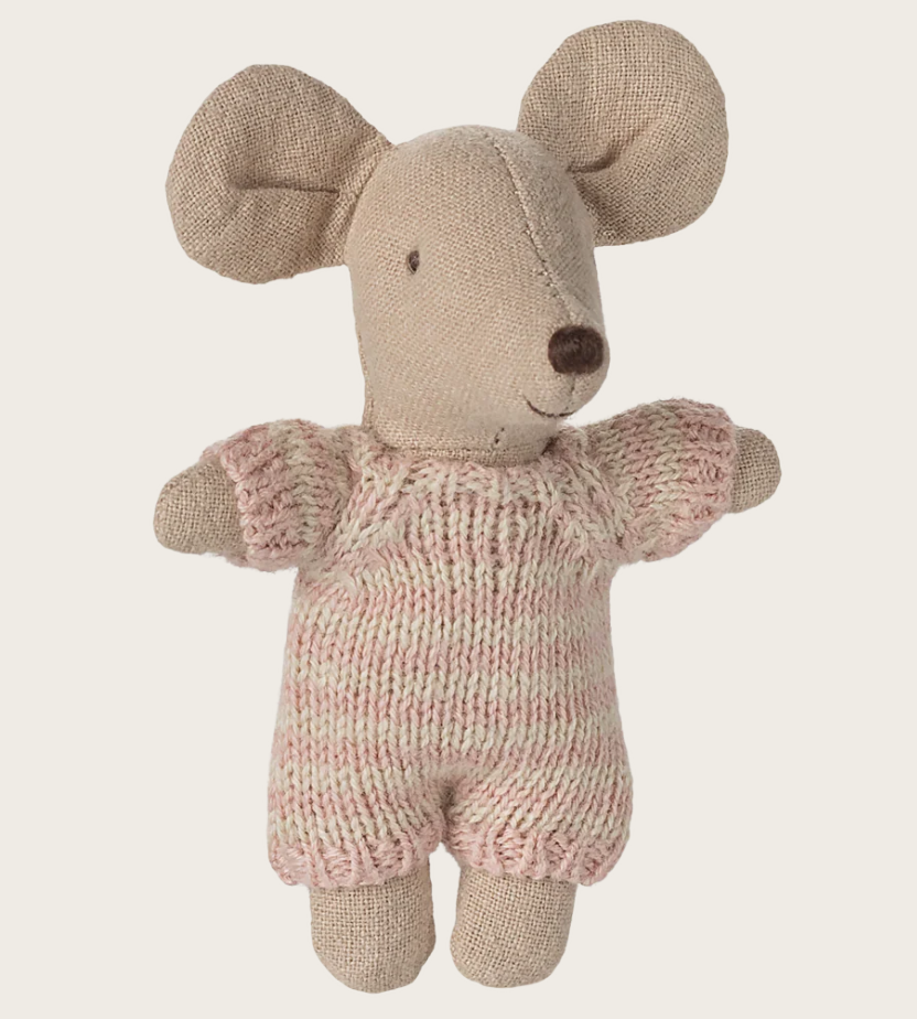 Babymaus in Tragetasche - Rose Maileg