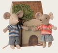 LouiMax und Stella kleine Maileg Geschwistermäuse aus Baumwolle im SuitCasa Haus