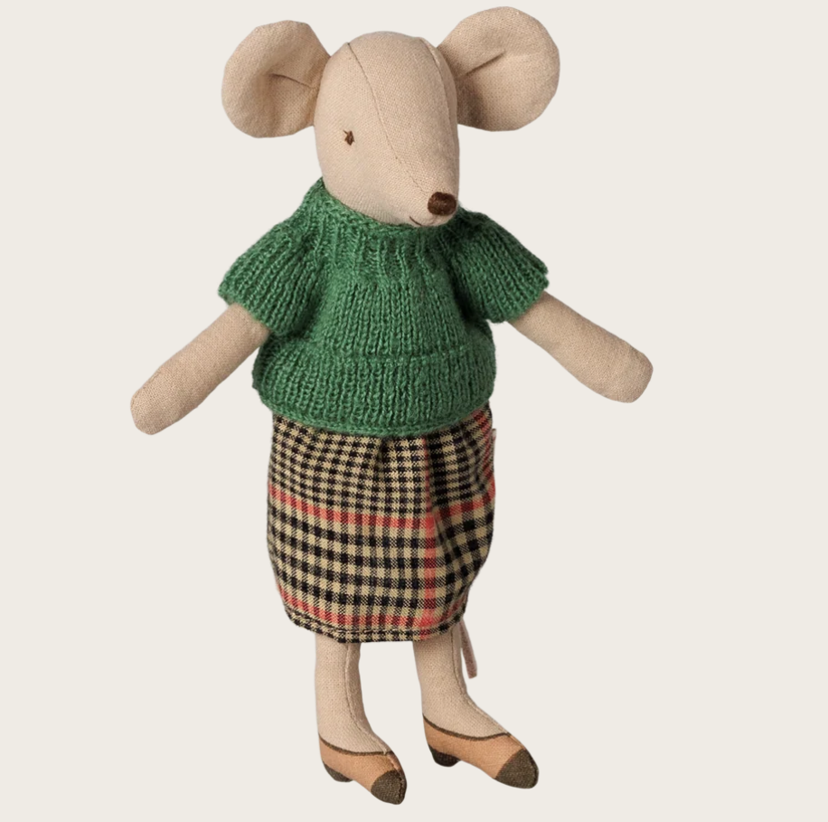 Maileg Oma Maus – Mit grüner Strickbluse, 16 cm