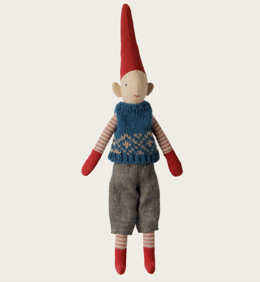 Maileg Pixy Junge Größe 1 – Blaue Strickweste, 26 cm