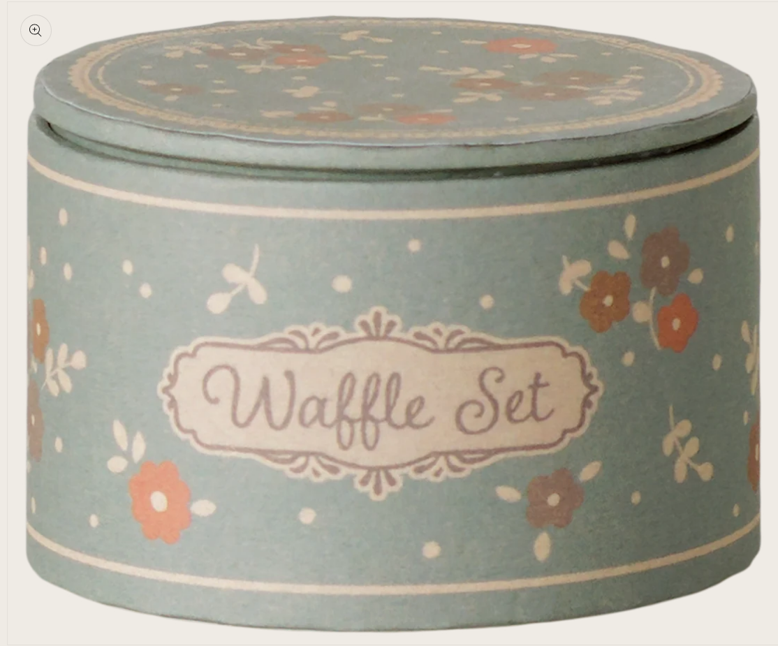 Maileg Waffelset für Mäuse – 15-teilig mit Waffeleisen