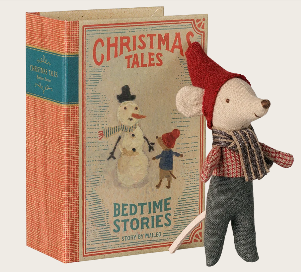 Maileg Weihnachtsmaus – Baby im Buch